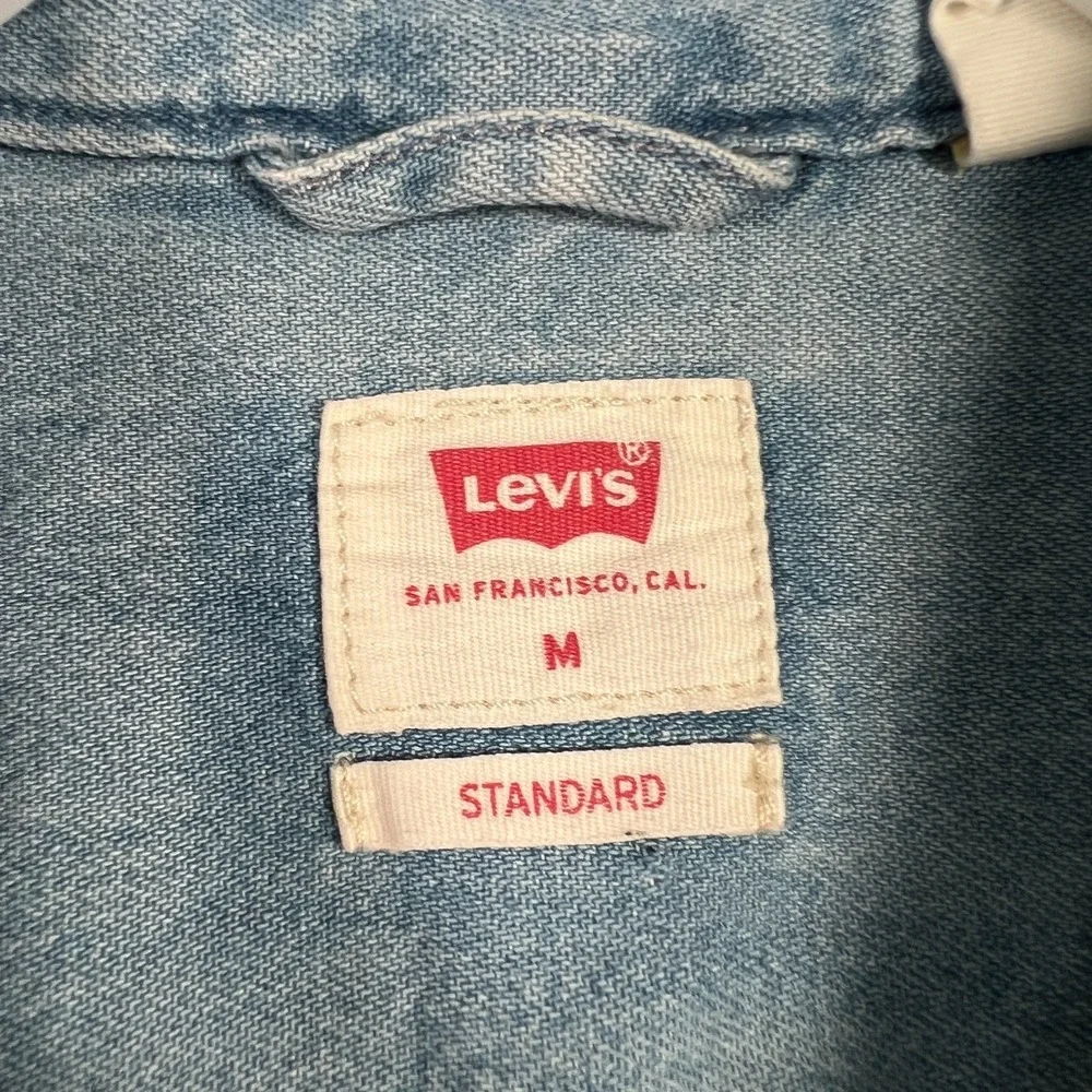 Levis Short Sleeve Classic Denim Look Shirt Mens Medium Blue Pocket Button Up